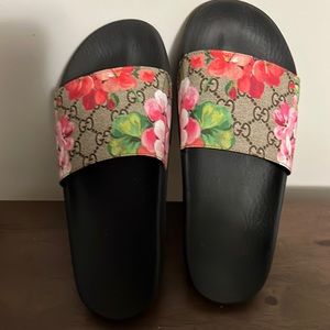 Gucci Flip Flop size 9